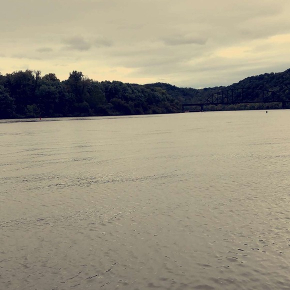 Meet your Posher, Alexis - Picture 1 of 1